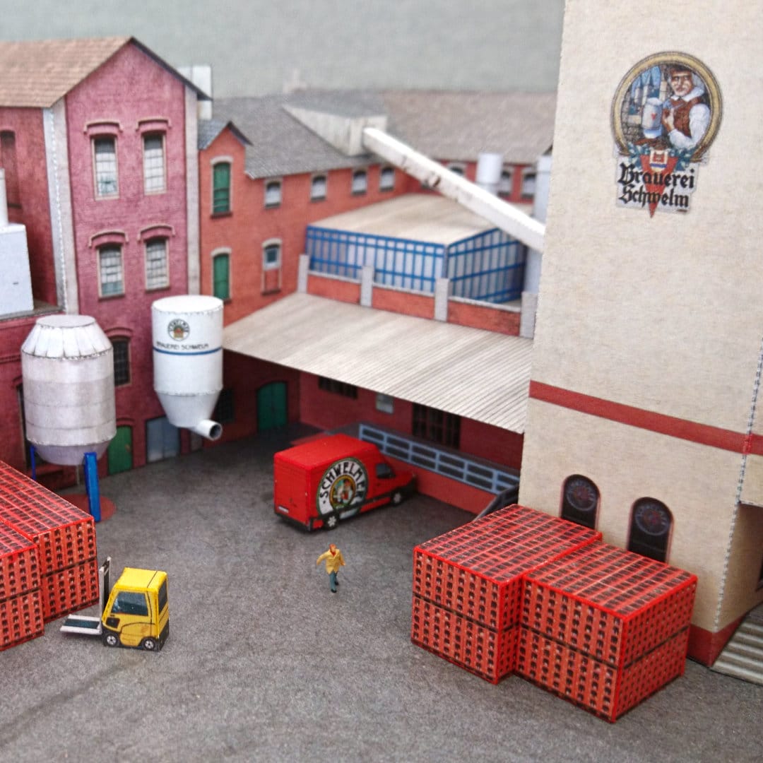 Die Brauerei Schwelm als Papiermodell im Maßstab 1:220.